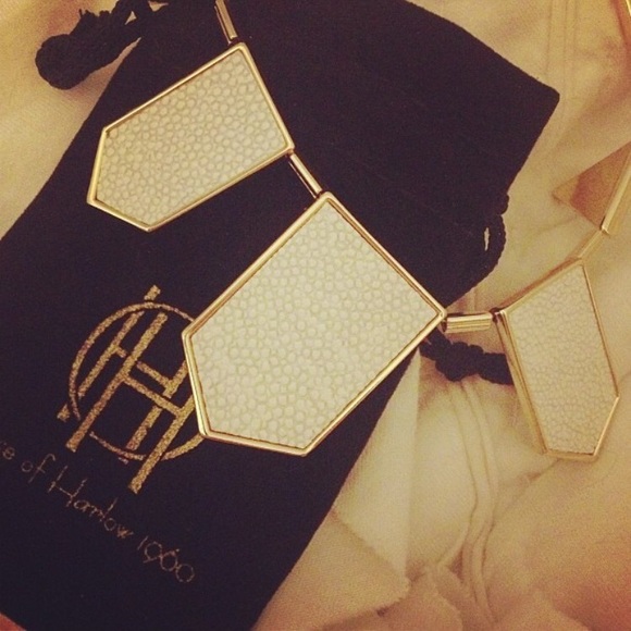 house of harlow | statement necklace - Picture 3 of 6